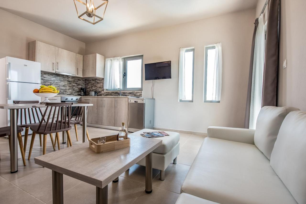 Asteri Apartments Und Studios Makrýgialos Dış mekan fotoğraf